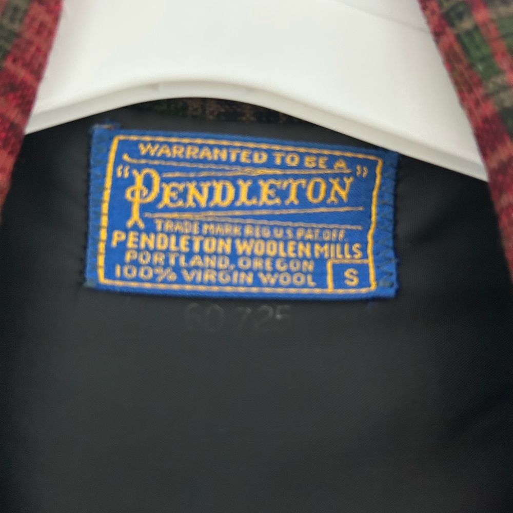 Pendleton Red and Black Woolen Oversized Jacket - Picture 3 of 5